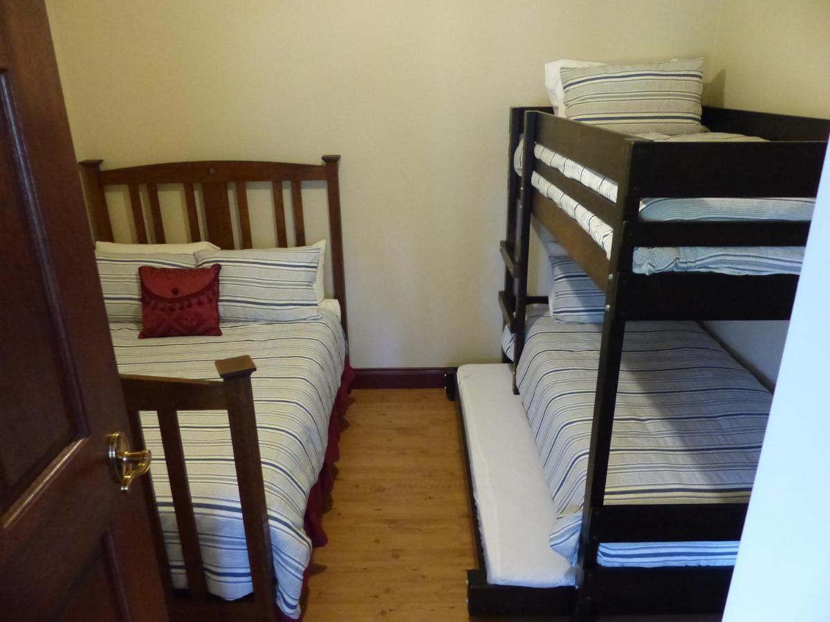 Lake Bywater Cottage Walker Flat Екстер'єр фото