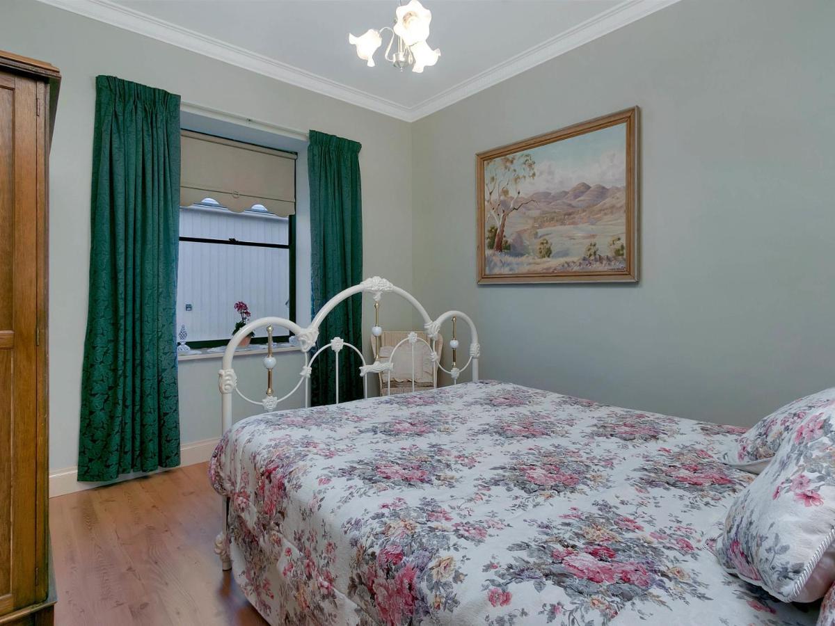 Lake Bywater Cottage Walker Flat Екстер'єр фото