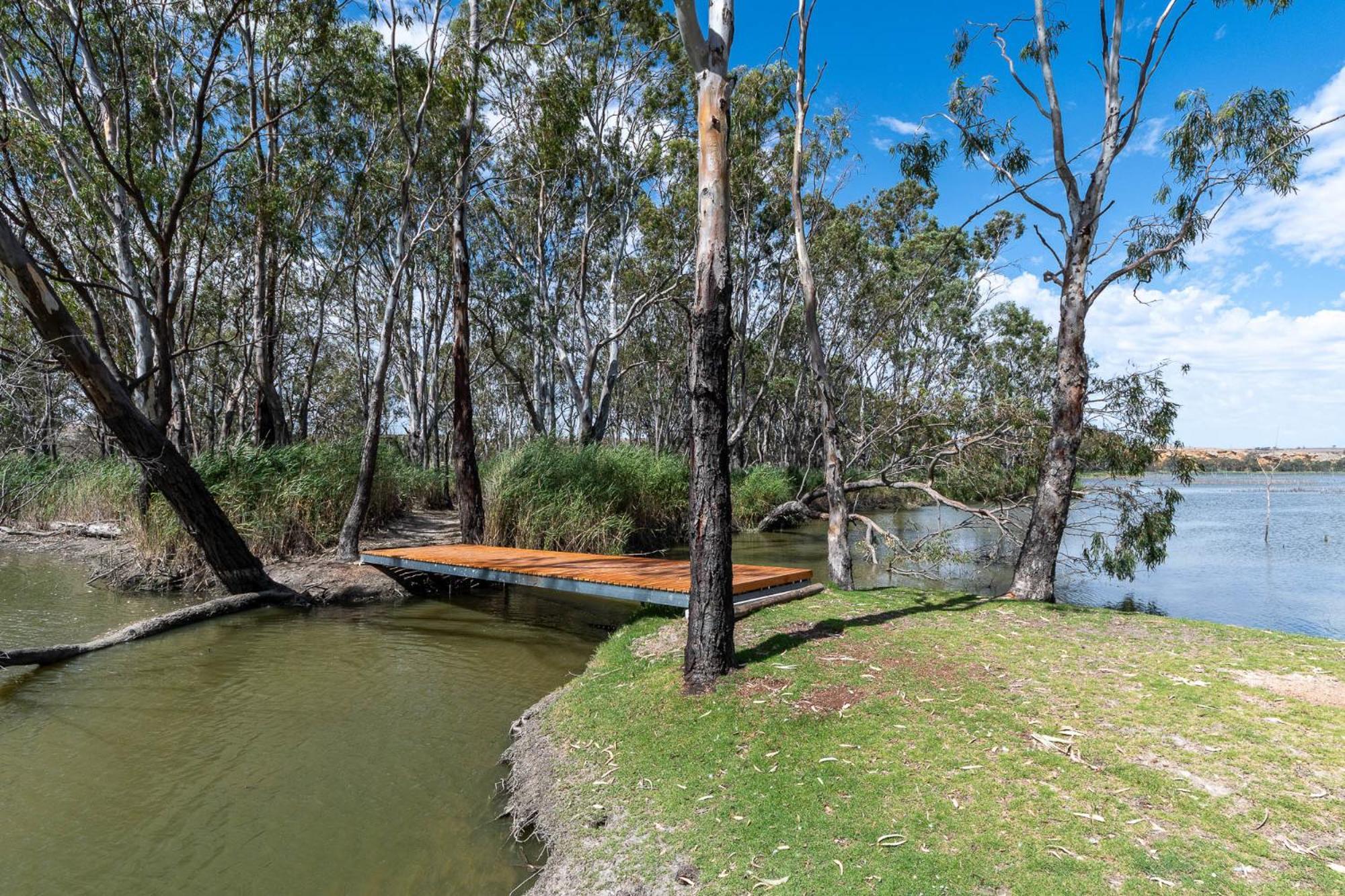 Lake Bywater Cottage Walker Flat Екстер'єр фото